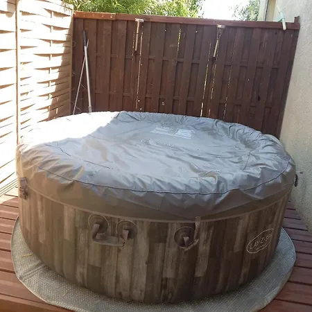 Loft, Air Conditioning, Garden, Optional Jacuzzi, Barbecue 度假居 *