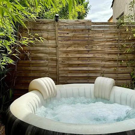 Сasa de vacaciones Loft, Air Conditioning, Garden, Optional Jacuzzi, Barbecue