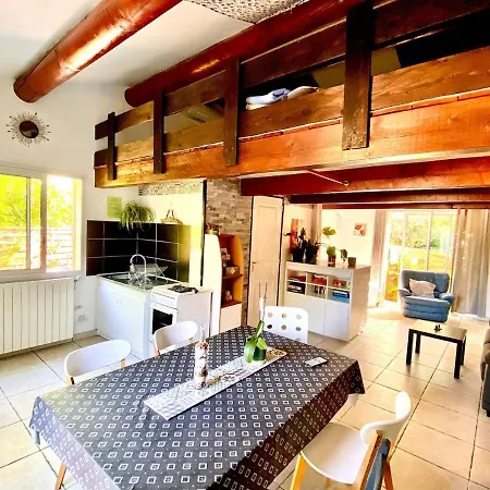 Сasa de vacaciones Loft, Air Conditioning, Garden, Optional Jacuzzi, Barbecue