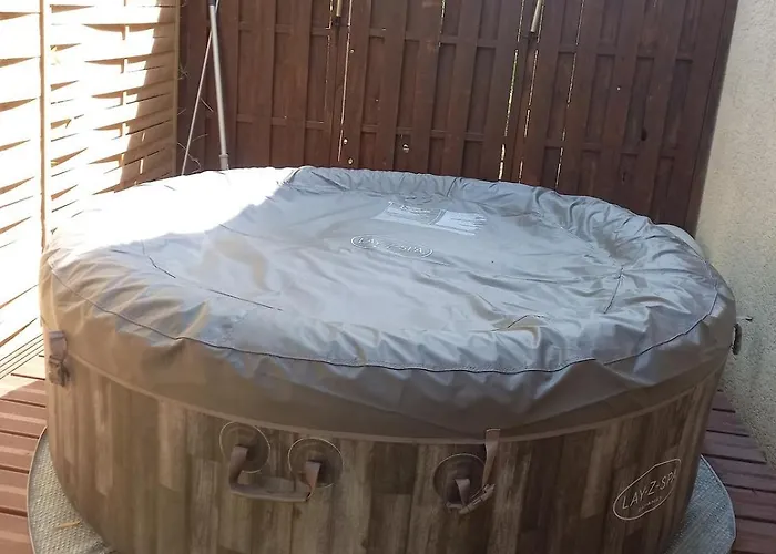 Loft, Air Conditioning, Garden, Optional Jacuzzi, Barbecue Сasa de vacaciones *